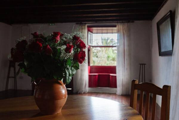 alquiler el sitio, salon decorado